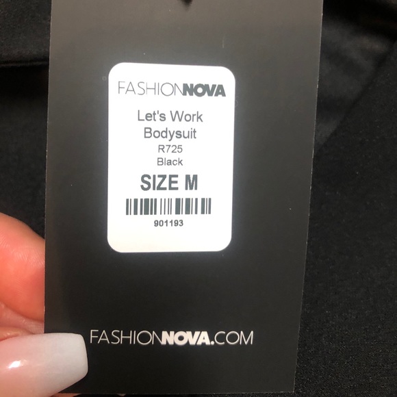 Black collar bodysuit 🖤 - Picture 3 of 3